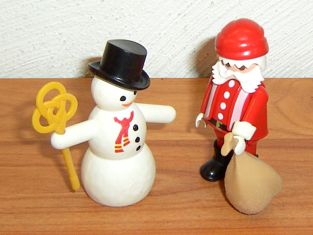 Playmobil-Weihnachtsschlitten-mit-Schneemann